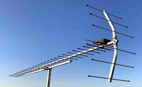 DVB-T, TDT & DTT HIGH GAIN ANTENNA